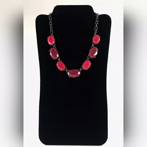 Premier Designs Jewelry Necklace BERRYLICIOUS NWOT - Picture 1 of 3